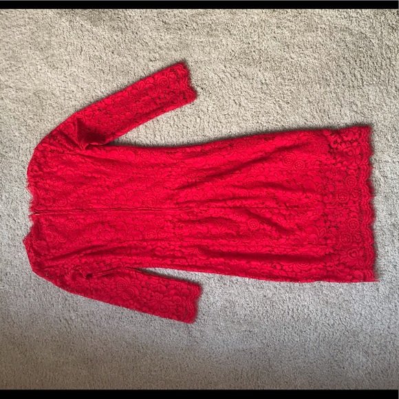 Red dress - Picture 2 of 3